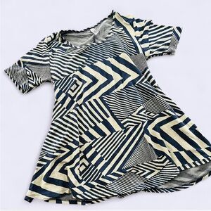 LuLaRoe Navy and White Geometric Short Sleeve Top